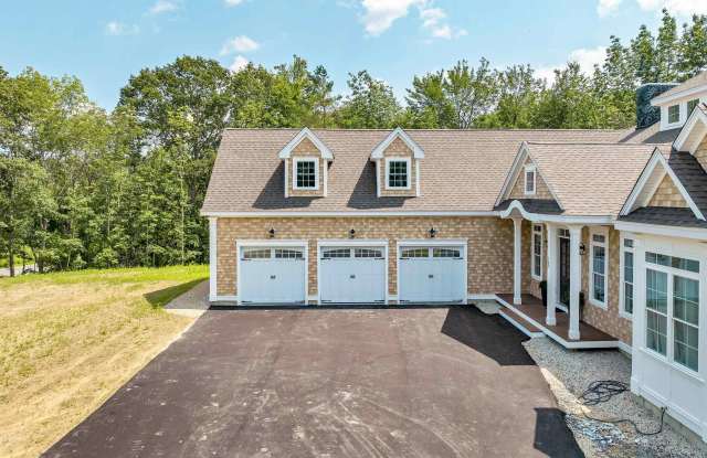 165 Gulf Road - 165 Gulf Road, Dover, NH 03820 165 Gulf Road - 165 Gulf Road, Dover, NH 03820