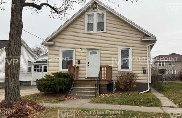 111 North Van Buren Street - Lower - 111 North Van Buren Street, Green Bay, WI 54301