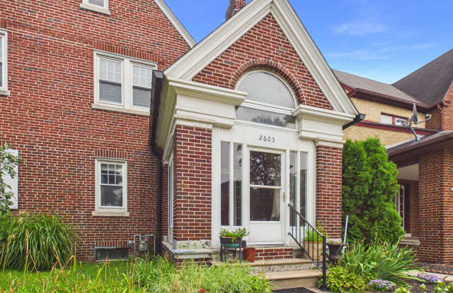 Beautiful 5 Bedroom Single Family Home on N 2nd Gallery 3