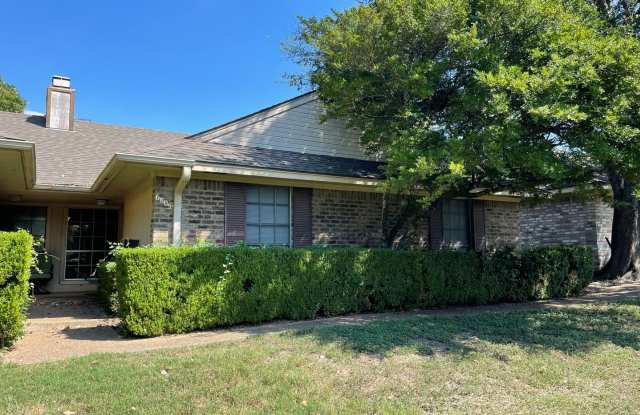 3/2 Duplex in Waco ISD! - 6805 Old Briarstown Drive, Waco, TX 76710