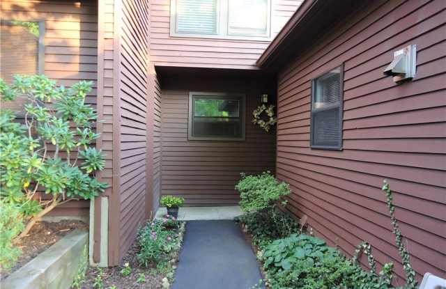 243 Woods Brooke Circle Gallery 2