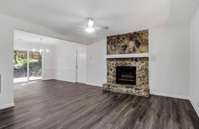 485 Barrington Loop Gallery 2
