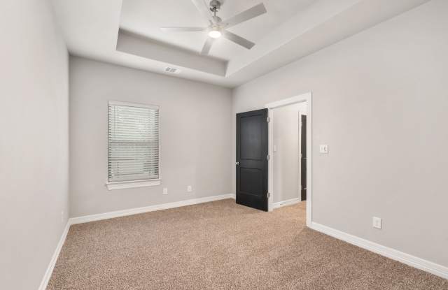 504 Cooner Street - A Gallery 4