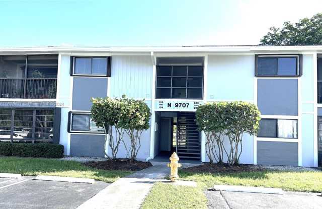 9707 Hammocks Blvd - 9707 Hammocks Boulevard, The Hammocks, FL 33196