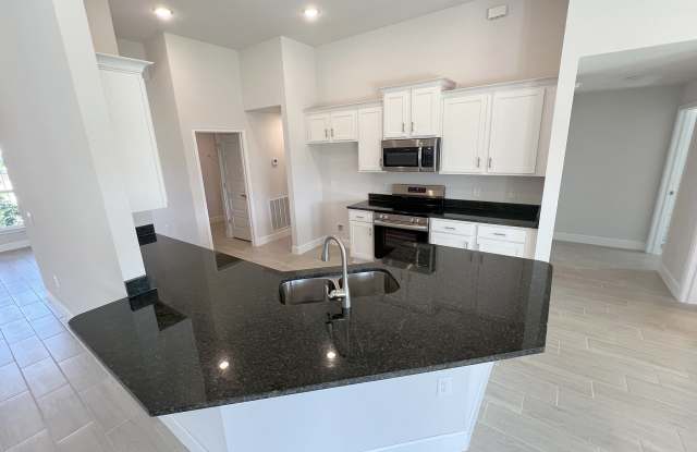 410 Southeast 1st Terrace Gallery 3
