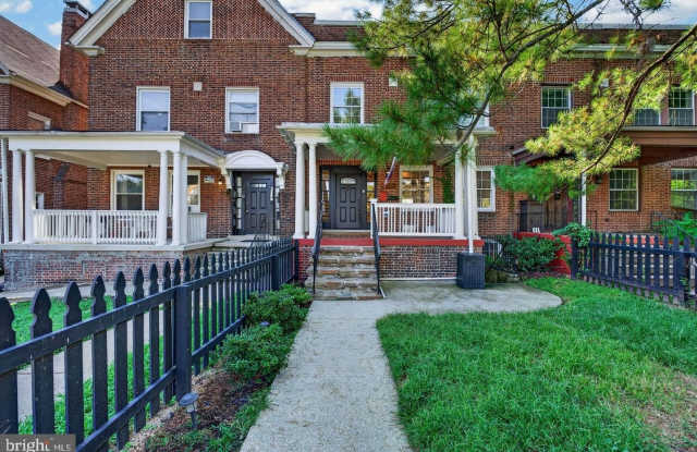 3802 GREENMOUNT Avenue Gallery 2