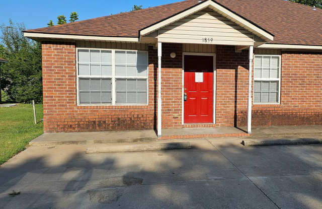 Southside Cozy 3 Bed 2 Bath Duplex! photos photos