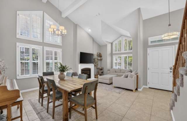 3032 Valasstrada Court Gallery 3