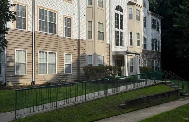 15607 EVERGLADE Lane Gallery 1