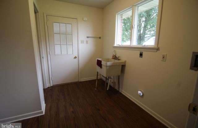 1423 SLATE HILL ROAD photos photos