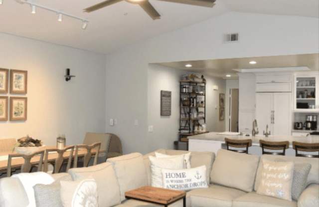 4885 Sandyland Road Gallery 4
