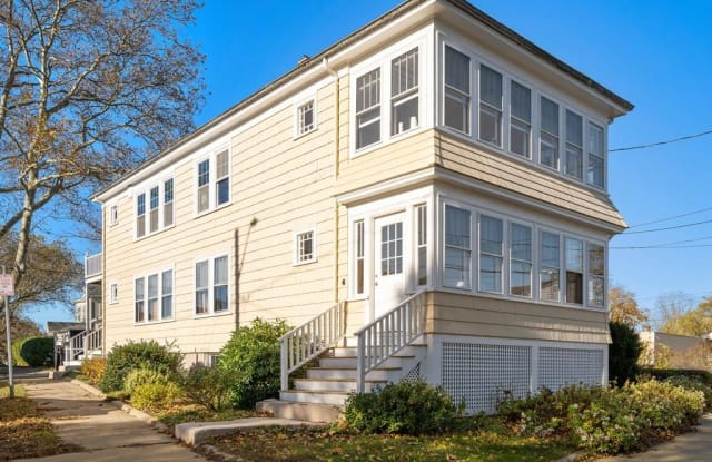 6 Sutton Ave - 6 Sutton Avenue, Salem, MA 01970