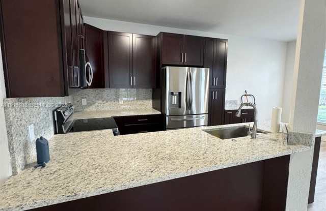 4381 Southwest 160th Avenue photos photos