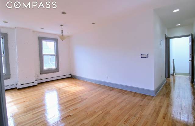 902 Avenue C Gallery 4