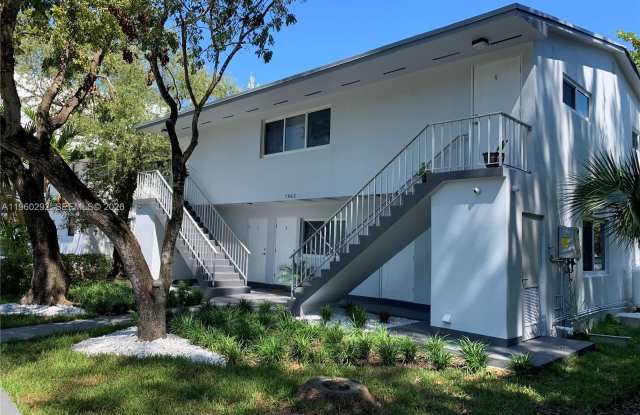 7843 Northeast 10th Avenue photos photos