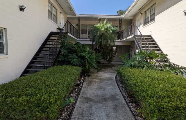 Elmwood Apartments Gallery 3