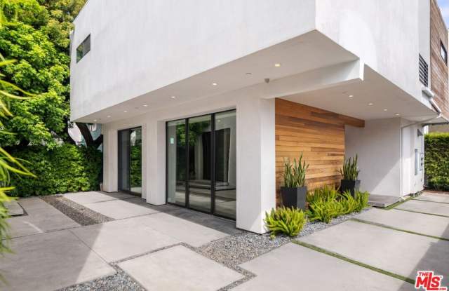516 Vernon Ave Gallery 3