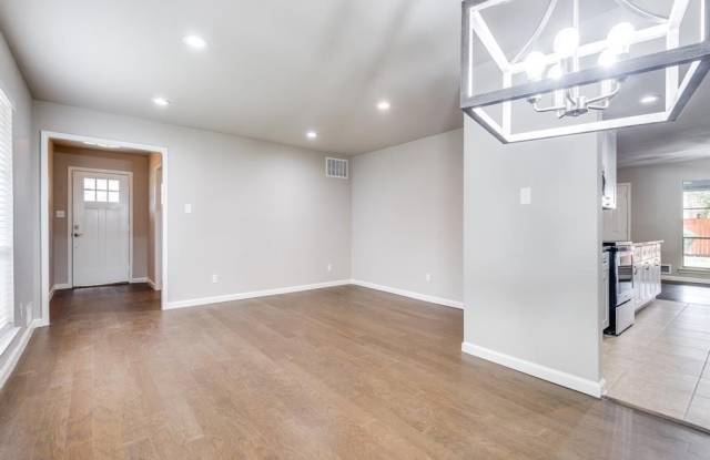 2617 Forest Grove Drive Gallery 4