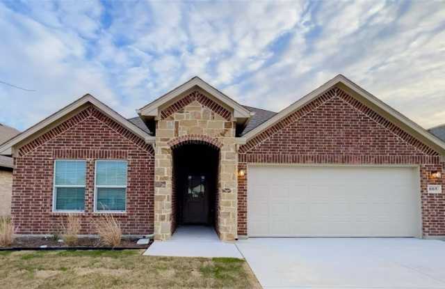 805 Tippit Lane photos photos