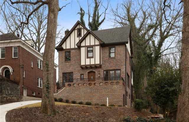 1309 Stillwood Drive NE Gallery 3