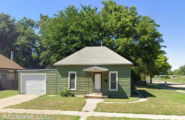 600 W 5th - 600 West 5th Street, Newton, KS 67114
