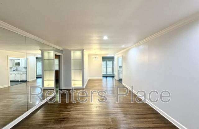 5325 East 17th Street Gallery 2