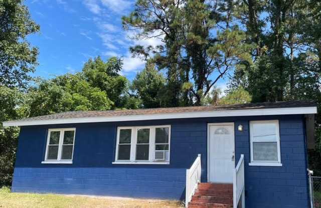 Cozy  Convenient - 927 Arran Circle, Fayetteville, NC 28304