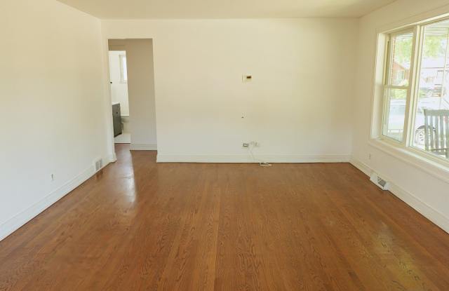 9944 Cook Avenue Gallery 4