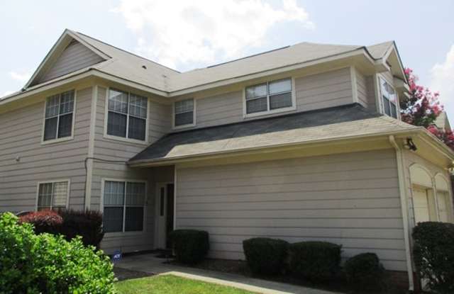 Large Condo w/Sunroom  1 Car Garage Minutes from Uptown in Firethorne! - 5824 Amity Springs Drive, Charlotte, NC 28212
