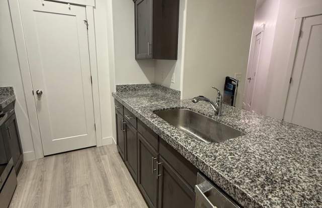 Charming 3-Bedroom Pet Friendly Townhome for Rent in Eagle Mountain, UT Gallery 3