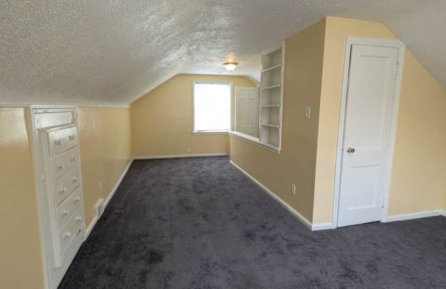 3 bedroom 1 bath Detroit westside near 8 mile and Greenfield. photos photos