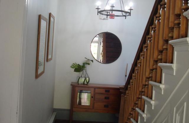 514 SPRING GROVE Lane unit: 3 Gallery 4