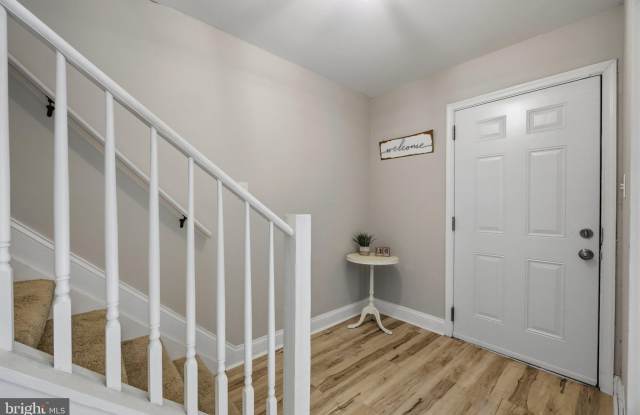 7110 MARBURY Court Gallery 4