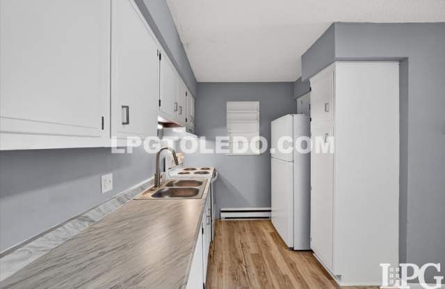 3348 Arlington Ave photos photos