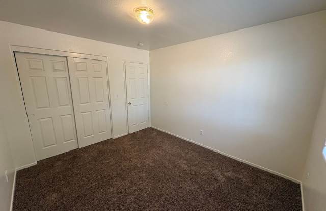 Spacious home available near GW High School Rent Raedy! Gallery 4