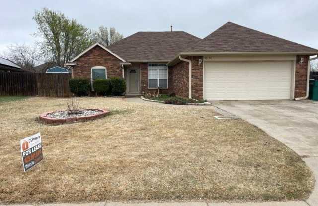 New Paint! 3 beds, 2 full baths, 2 car garage home for rent in S. OKC and Moore schools! photos photos