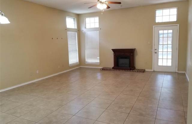 1905 Village Creek Drive Gallery 2