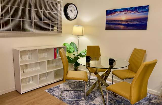 2002 Campus Drive #2 photos photos