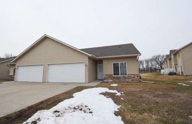 Spacious 2 Bed, 2 Bath Townhome with Attached Garage Available Now! photos photos