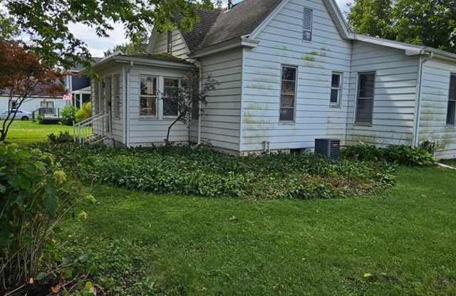 Spacious 2bdrm in Minier Gallery 3
