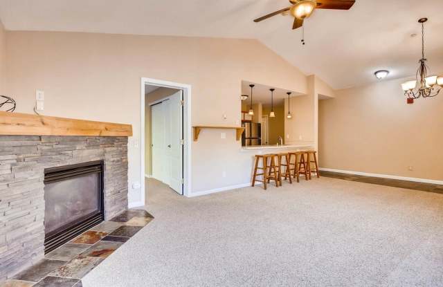 2 Bedroom between Breck and Frisco!! Top Floor! Heat included!  1 car garage!  Vaulted Ceilings, Greenbelt, on the Colorado Trail Gallery 3