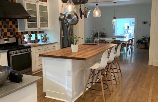 1719 McLendon Avenue NE Gallery 3