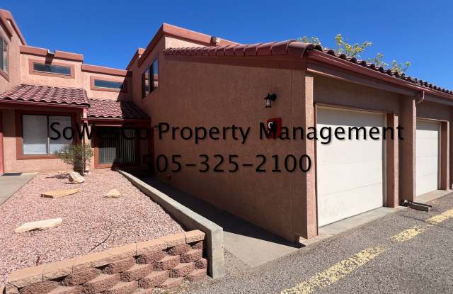 Beautifully Remodeled Condo (with seasonal pool upon availability) photos photos