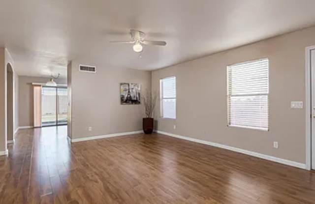 10864 East Clovis Avenue Gallery 2