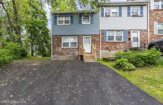98 Mount Hope Drive Gallery 1