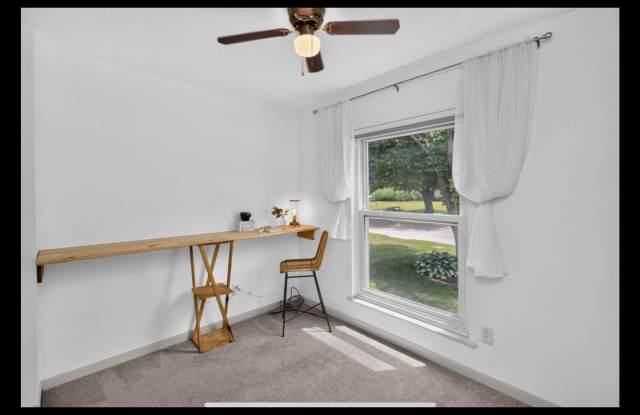 1410 Northwest Pebble Drive Gallery 1