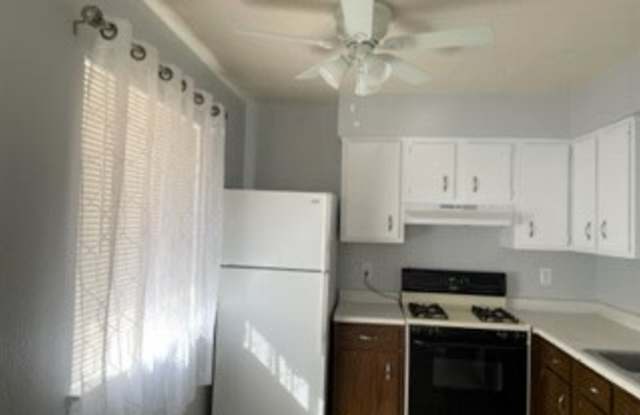 3421 Alta Monte Avenue Northeast - A Gallery 4