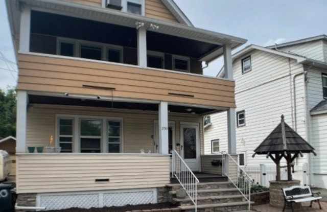 296 Demott Ave photos photos