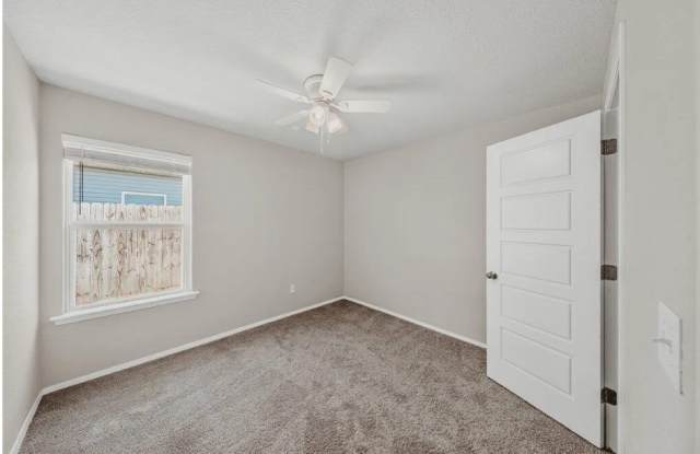 4714 Hoover Loop Gallery 4