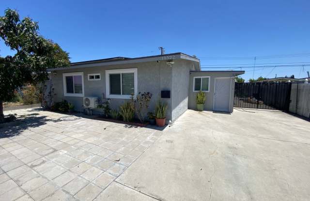 Remodeled 4 Bedroom Norwalk House For Rent with AC! photos photos